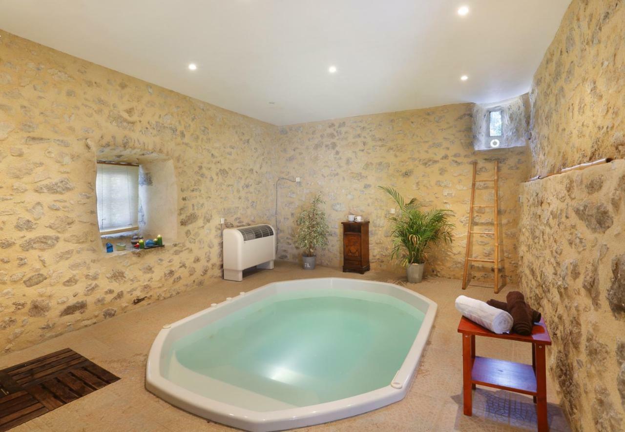 Bed and Breakfast Chateau De Montfroc Exterior foto